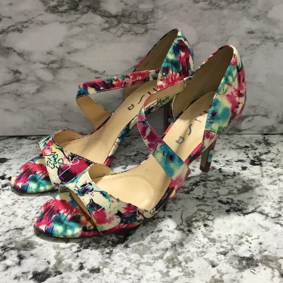 Unisa Women's Floral Patent Open Toe Pumps Heels - Picture 5 of 13